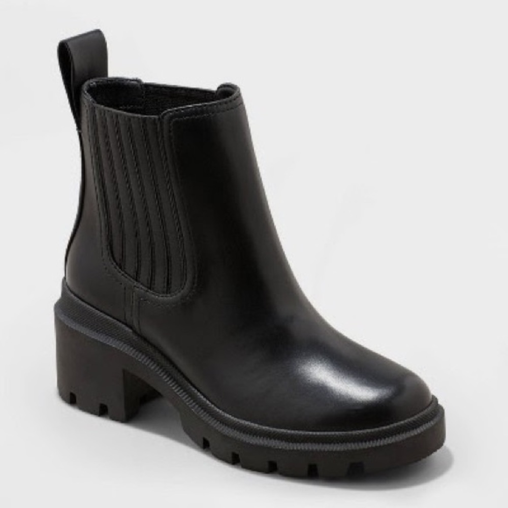 Black lug boots